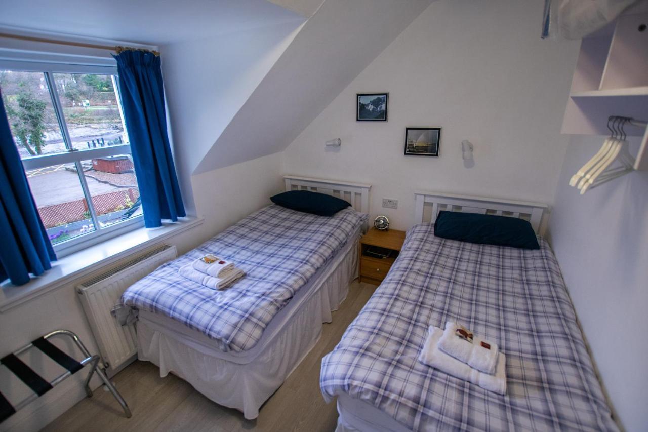 ホテル コラン バンクハウス Corran  エクステリア 写真 A typical bedroom at the hostel